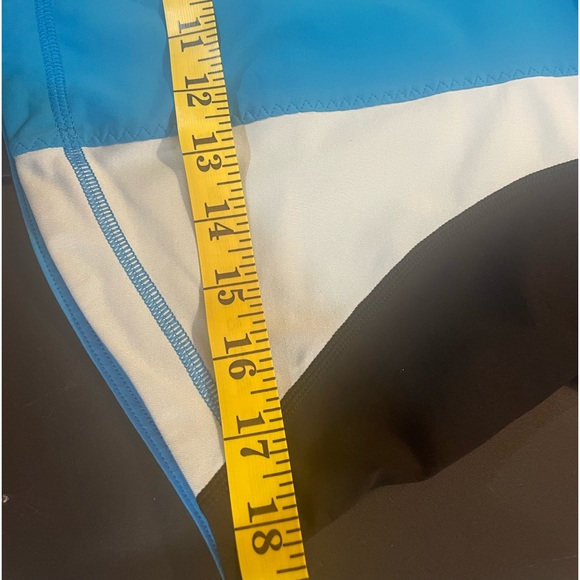 Lululemon Cardio Kick Tank Top, Built in Bra, Shades of Blue & Black, Size Small - Picture 9 of 12